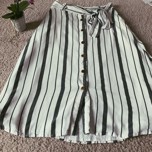 Summer skirt - Picture 2 of 3